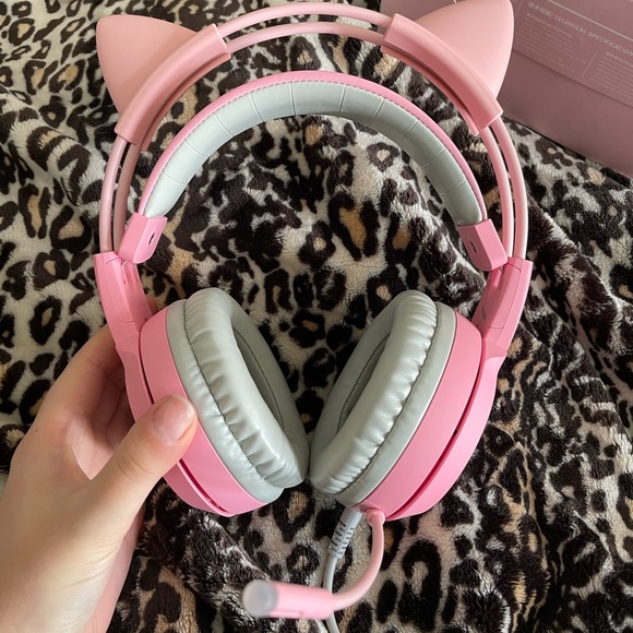 ❌SOLD❌Pink Cat Ears Gaming Headset - Picture 1 of 12